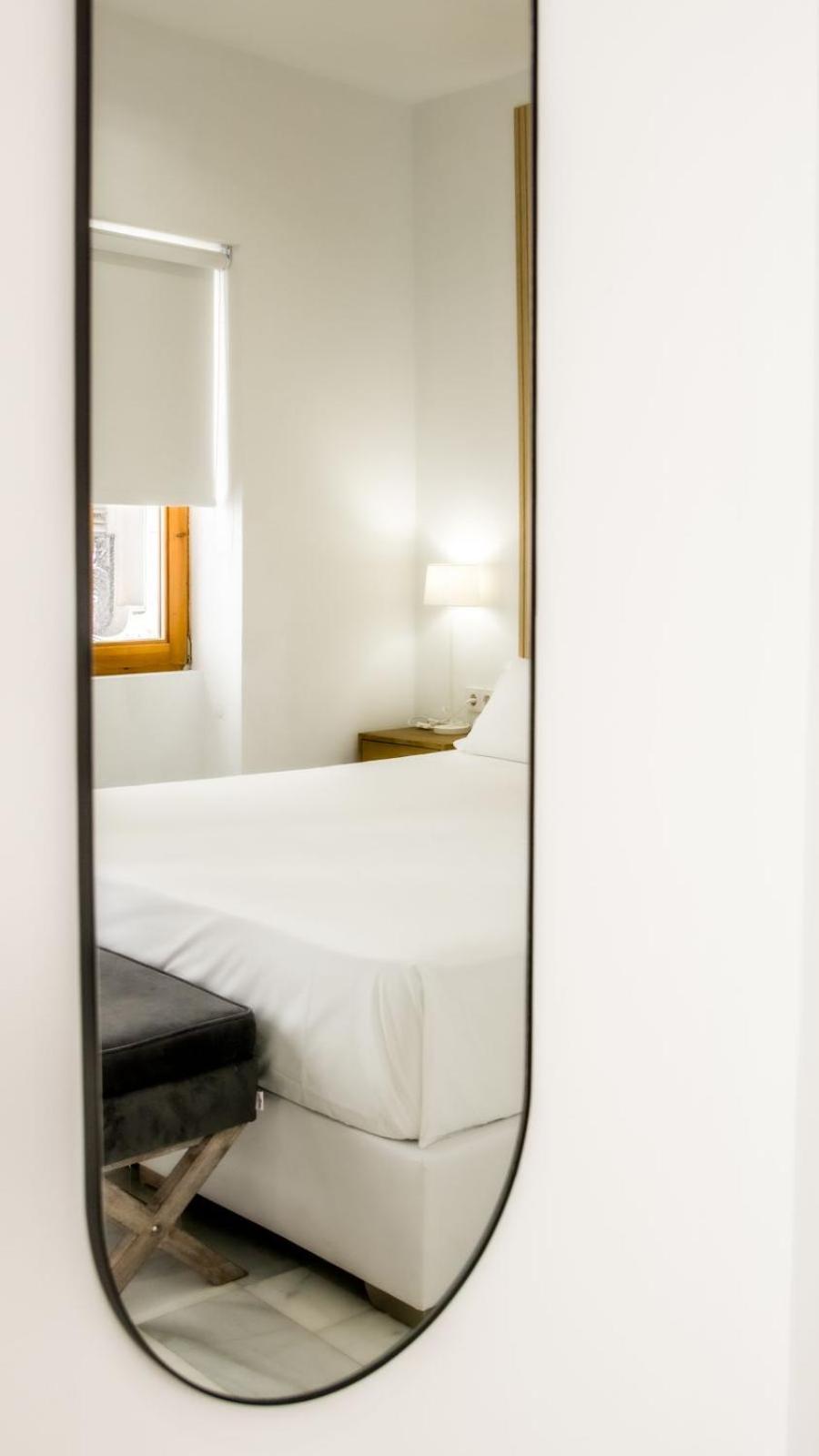 Catalina Suites Apartments Downtown Валенсия Экстерьер фото