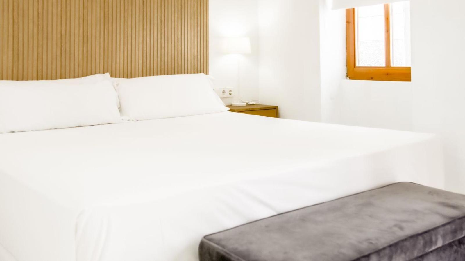 Catalina Suites Apartments Downtown Валенсия Экстерьер фото